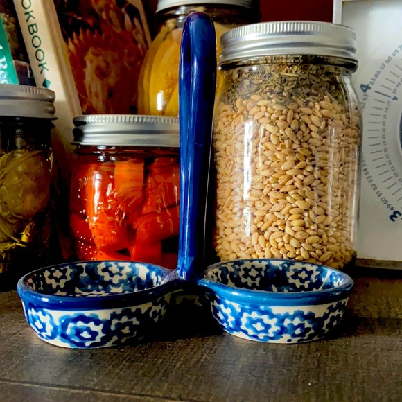 Salt/Pepper Shaker Holder Up-Cycled to Kitchen Ring Holder - Picture 1 of 4